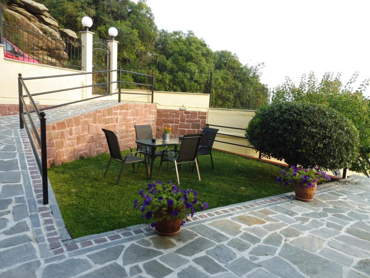 Helianthos Villa - Apartment No3 Kavala Bagian luar foto