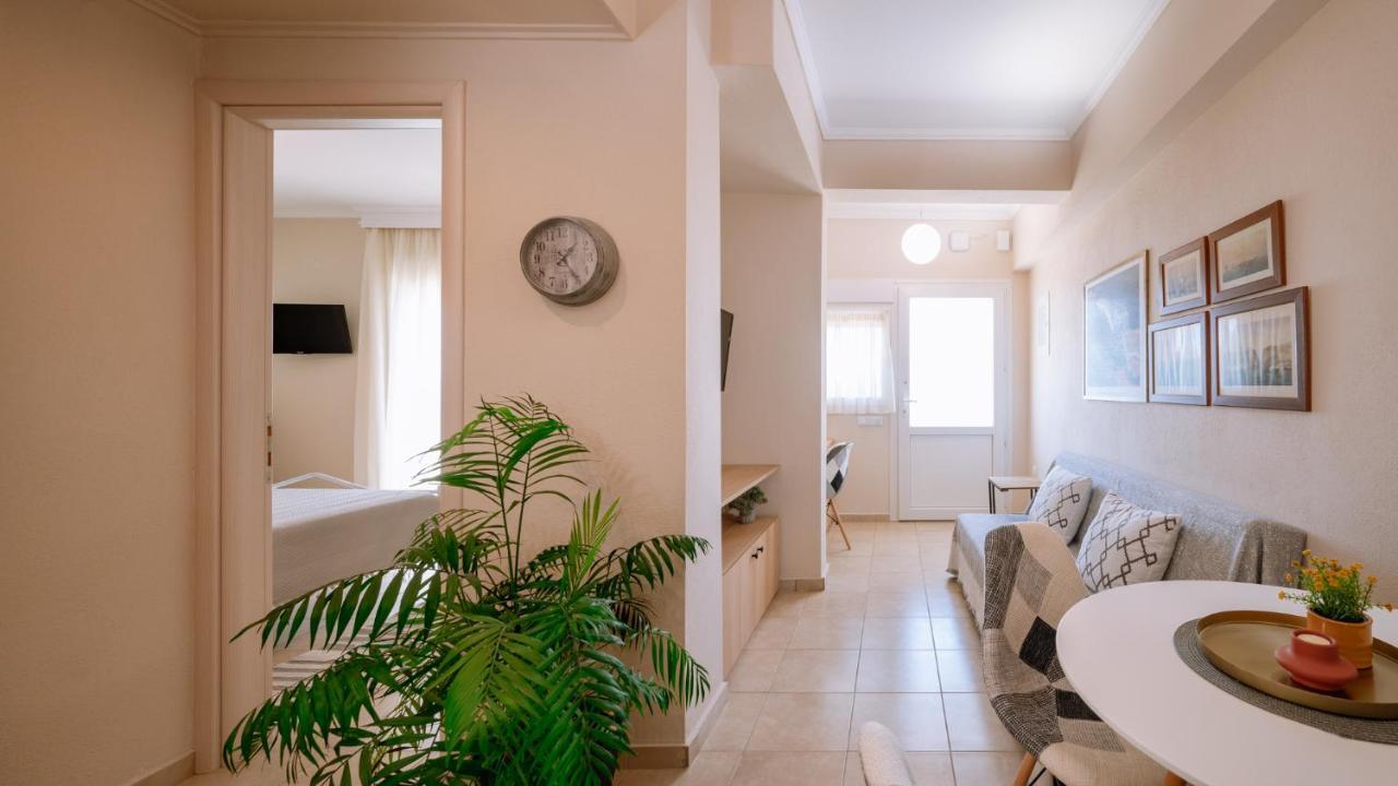 Helianthos Villa - Apartment No3 Kavala Bagian luar foto