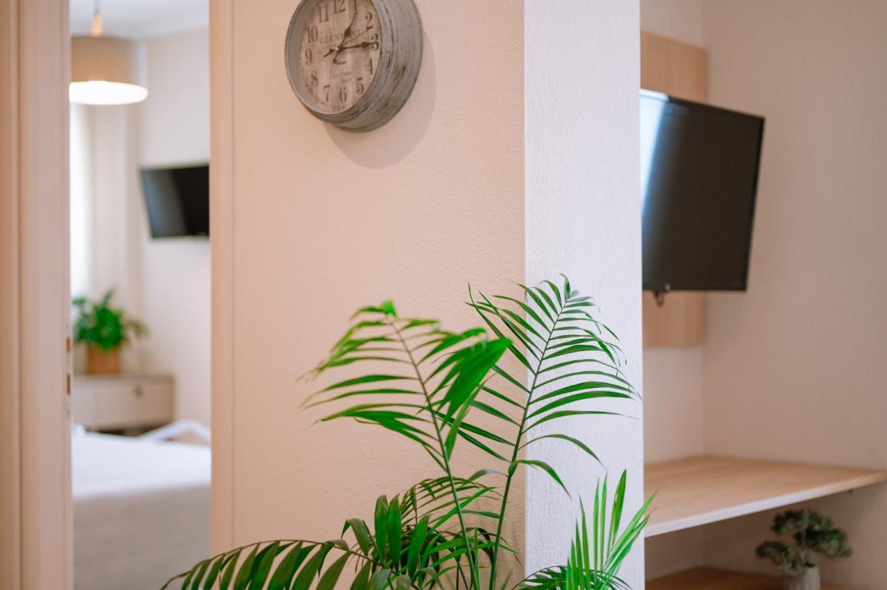 Helianthos Villa - Apartment No3 Kavala Bagian luar foto